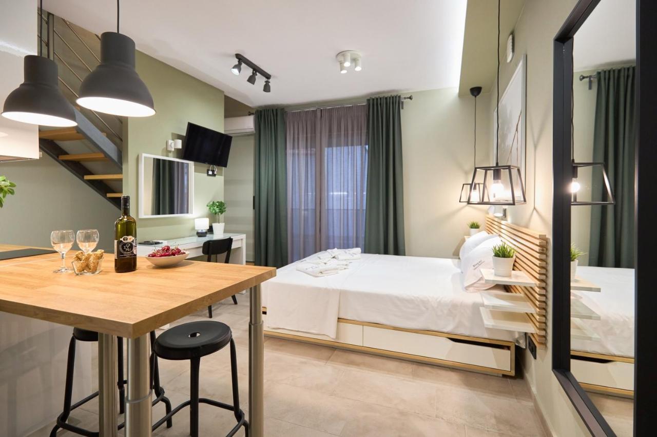 Oisymi Luxury Studios เนอาเปรามอส ภายนอก รูปภาพ