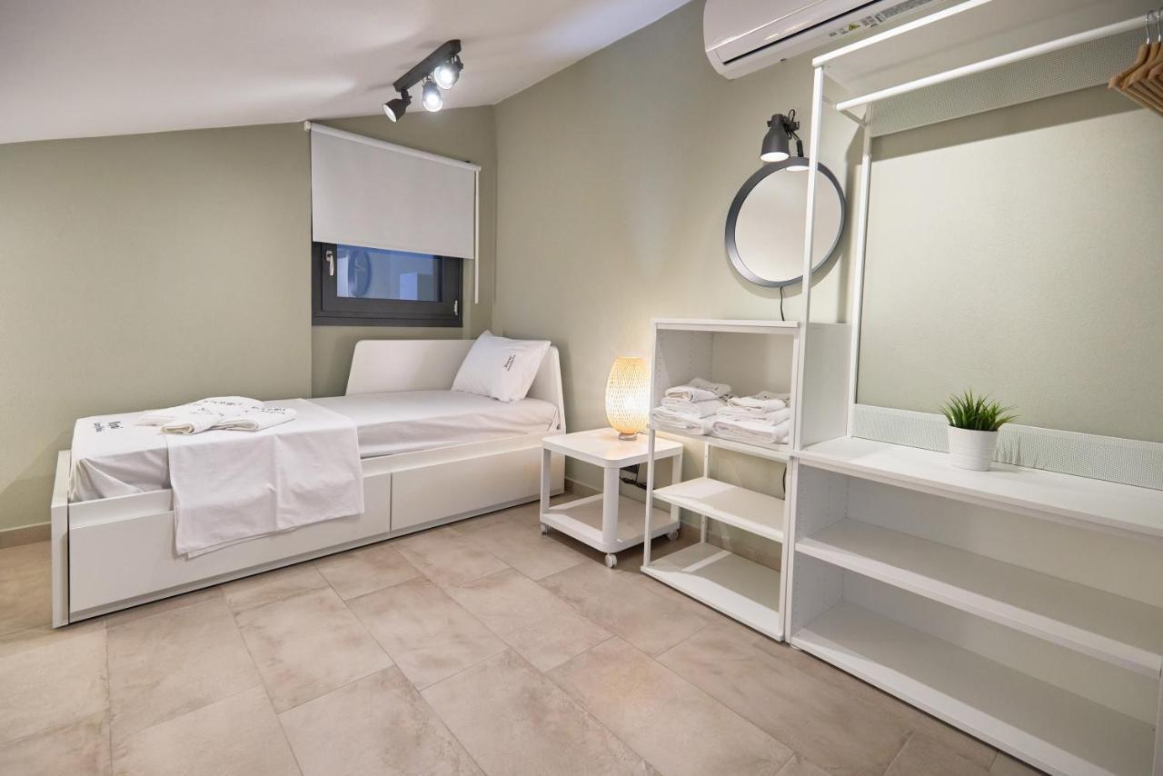 Oisymi Luxury Studios เนอาเปรามอส ภายนอก รูปภาพ